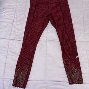 lululemon athletica Women’s Burgundy Patterned High-Rise Leggings. EUC